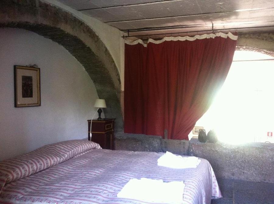 La Rocca Della Rosa Villa ซัฟเฟรานา เอตเนอา ภายนอก รูปภาพ